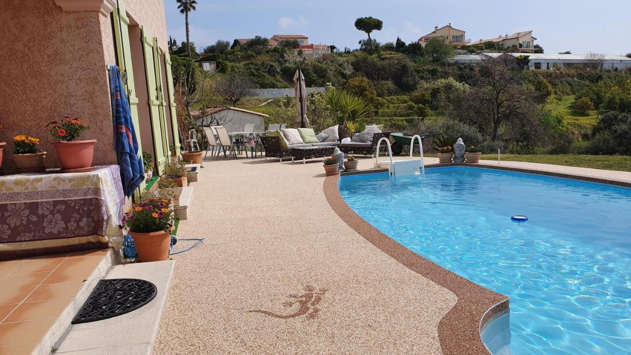 Studio-Mezzanine Dans Villa Cagnes-sur-Mer Luaran gambar
