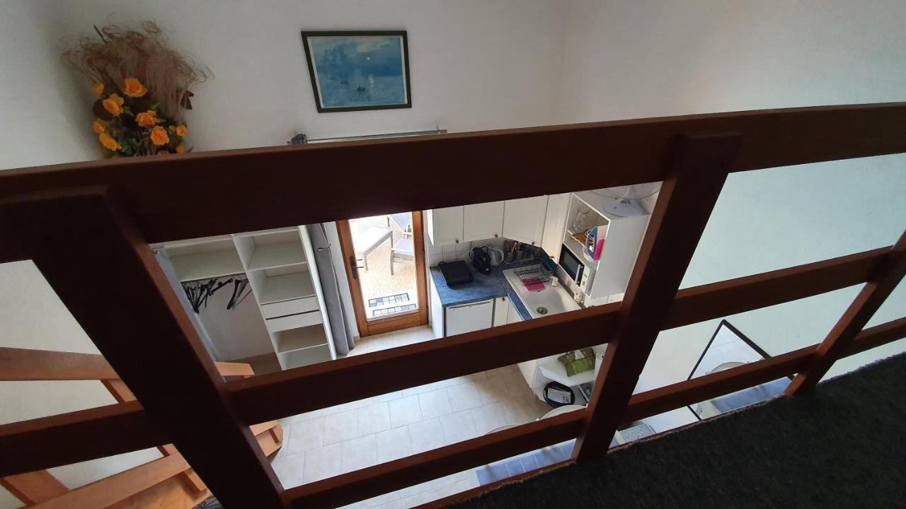 Studio-Mezzanine Dans Villa Cagnes-sur-Mer Luaran gambar